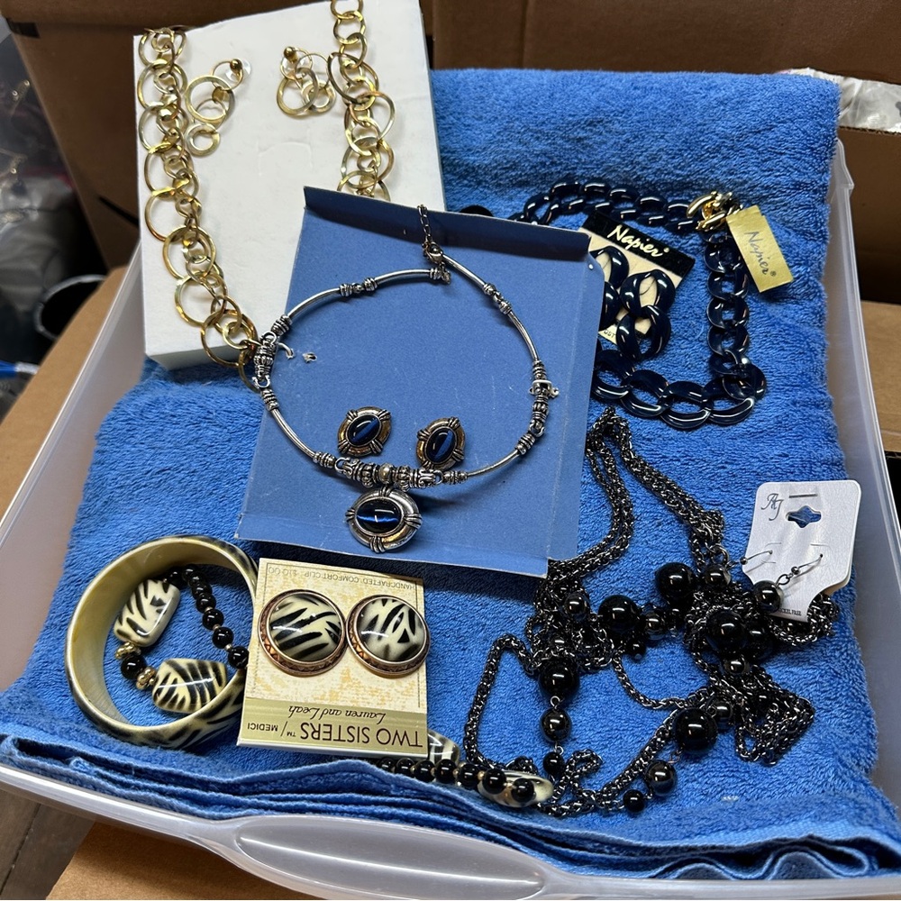 Black and Gold Necklace Collection